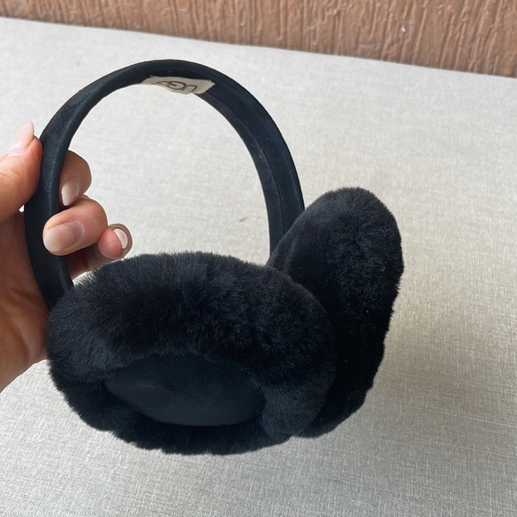 Ugg earmuffs - Picture 6 of 8